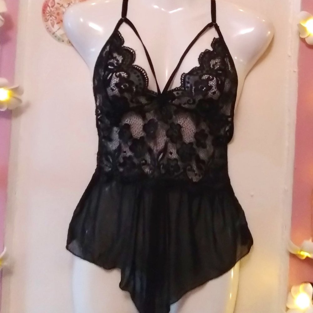 Lace and Mesh (M) Open Crotch Strappy Teddie - NWOT